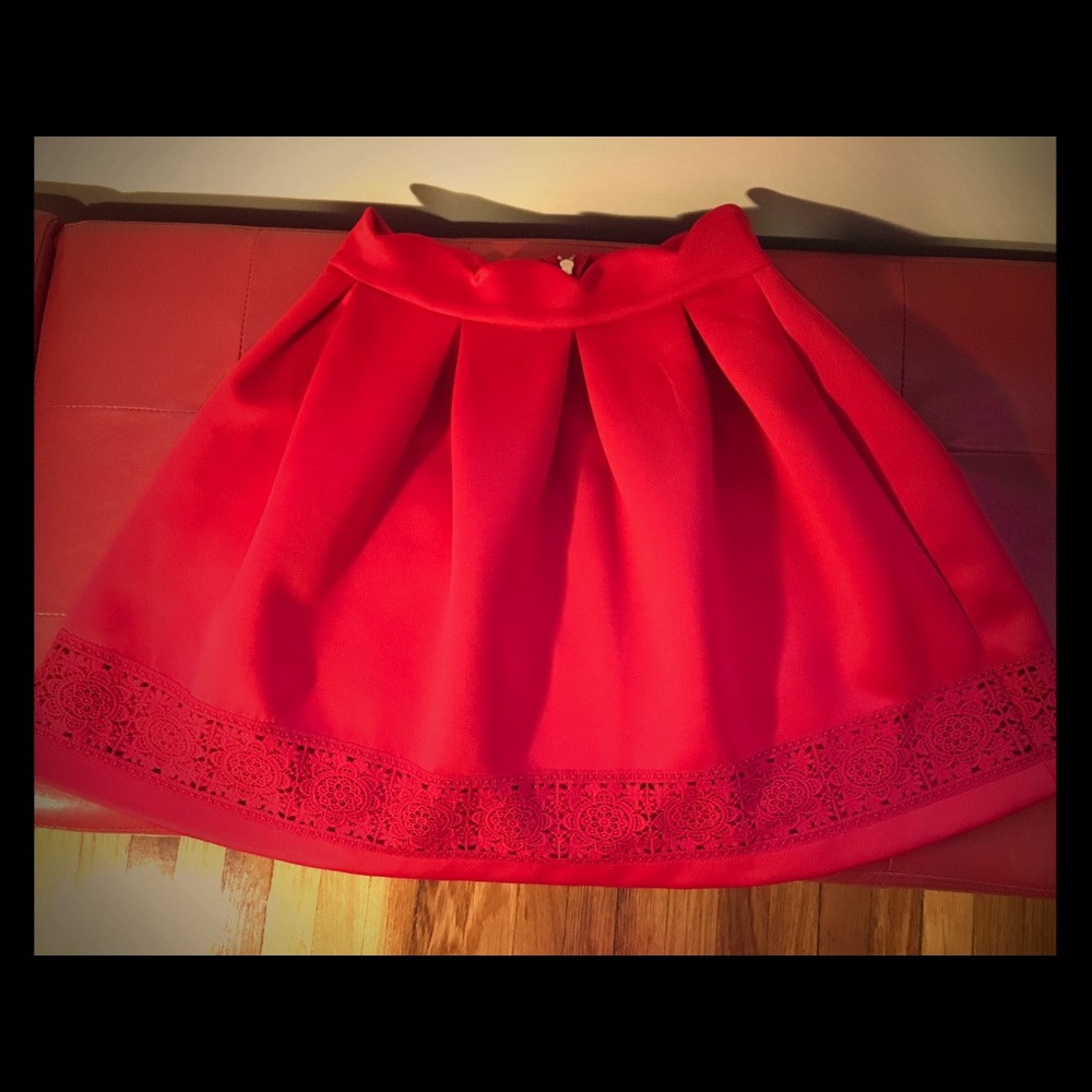 Blue Rain Elegant Scalloped-Edge Red Skirt - Picture 5 of 8